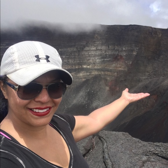 Meet your Posher, Monica - Picture 6 of 10